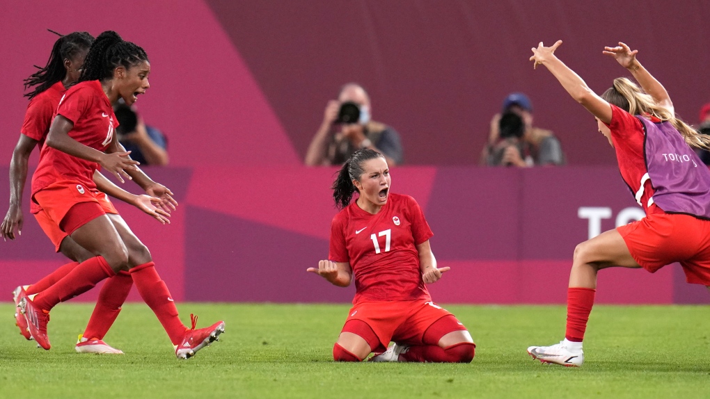 CTVLondon's tweet photo. London's own Jessie Fleming scored on a penalty kick in the 74th minute to help Canada beat the U.S. 1-0 and a berth in the gold medal game.
https://t.co/bnQdeSG37b https://t.co/FybWIxUaPK