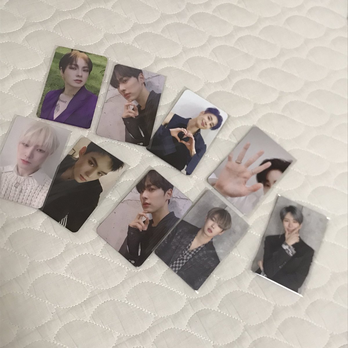 hellomynamee0's tweet photo. 빅톤 포카 양도합니다 
그냥 원하시는 가격 대충 불러주세요
최대한 맞춰드릴게요 ! 

빅톤 한승우 강승식 최병찬 도한세 허찬 임세준 정수빈 VICTON 포카 메이데이 그리운밤 페임 하울링 앨범포카 양도해요 https://t.co/rK52HYlTIf