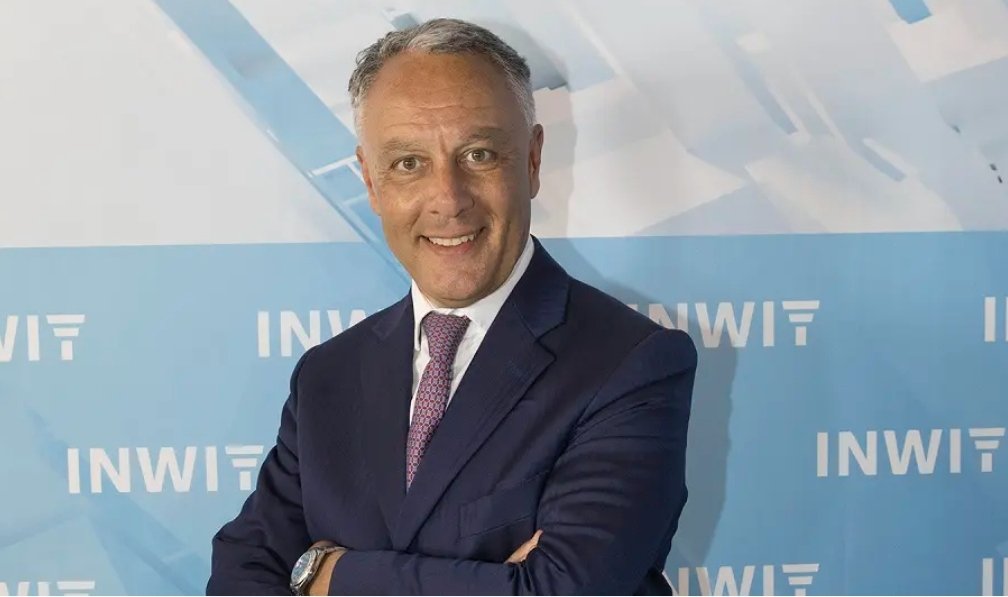 supermik14's tweet photo. "#5G, #Suigo: “Serve più divulgazione, rivoluzione non è stata compresa appieno" la mia intervista a @Cor_Com @milafiordalisi:
📌#informazione spesso appannaggio addetti ai lavori
📌#Education fondamentale x spiegare benefici 5G
#TalkFOR5G @INWIT_Official
https://t.co/81q4g8J1NM https://t.co/xftm9Q1i8y