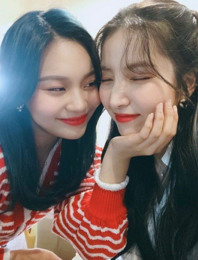 buddies! let's support our sojung in her actrees career!!!&lt;333 our leader deserves the better 🥰