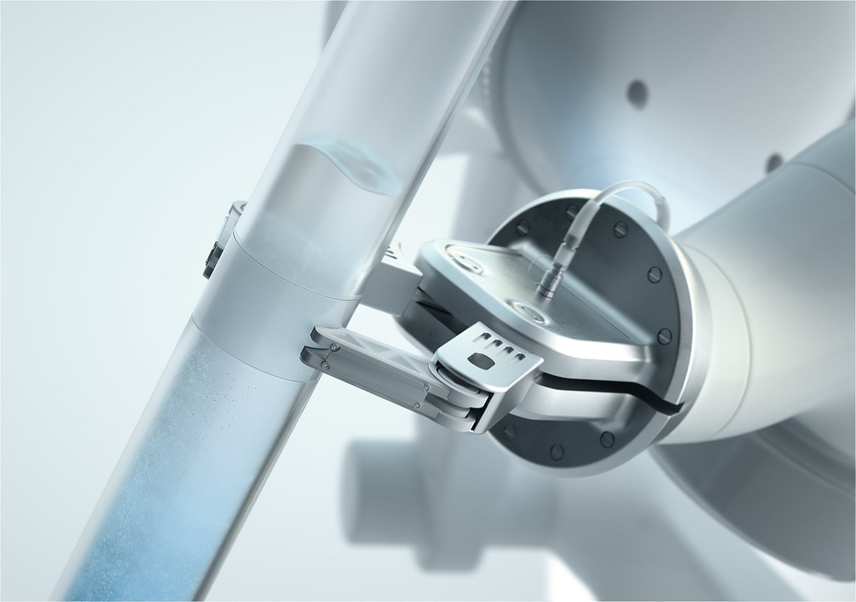 XK automation systems™ produced a series of robotic arms for fragile liquid handling.💧⚙️ 

Full project xk.studio/Biotherm-Carbi…