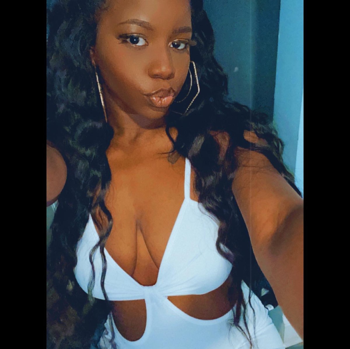 jamaicanme_kari's tweet image. This is 27🥳🥂 #morelife #moreeverything