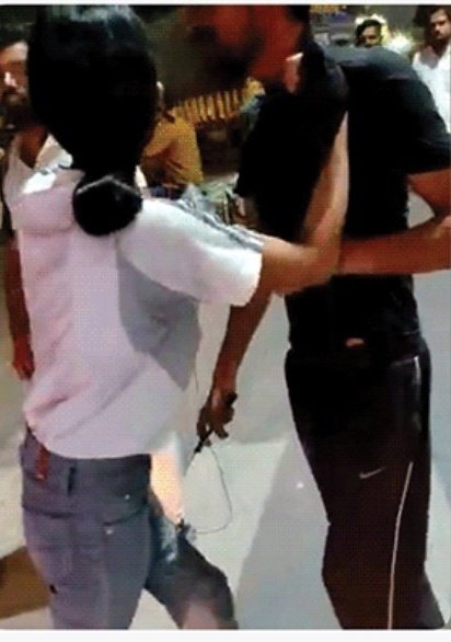 iamsuyash_'s tweet photo. How the hell can anyone be so fearless? Is this is what called empowering women? She must feel the taste of those 22 slaps.
@lkopolice
@Uppolice 
#ArrestLucknowGirl https://t.co/sMEkmwnqz3