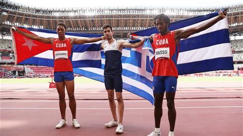 PresidenciaCuba's tweet photo. #Tokyo2020 | Deporte cubano no baja los brazos, resultados en las Olimpíadas se miden en grandeza, coraje y voluntad en una jornada donde Mijaín hace historia y Orta se empina al futuro, como los saltadores Echevarría y Massó, y Pupo que vuelve con una medalla olímpica.
#Cuba🇨🇺 https://t.co/pWsWQUm7SW