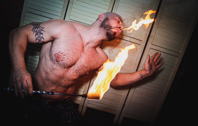 Big love for #FireInYourFace  Made me these custom silicone wrapped steel hollow torches 🔥❤️🔥  If anyone<a href="/tag/fireinyourface"class="tags">#FireInYourFace</a>