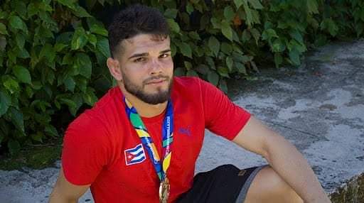 GHNordelo5's tweet photo. La Güinera tiene su Campeón Olímpico! Luis Alberto Orta! Y su mamá Mileidys siente la alegría y el orgullo de toda #Cuba! Los #CDRCuba estuvimos con ella! #SomosDelBarrio #PonleCorazon #TokyoOlympics #Tokyo2020 https://t.co/kmLdWAsr6d