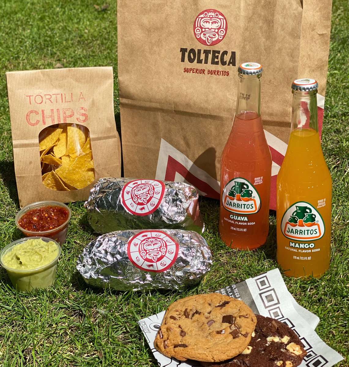 ToltecaIreland's tweet photo. Our Meal For Two is the ideal Bank Holiday treat and remember, you get a FREE BOTTLE OF SALSA while stocks last! ๐๐ผโจ๐ฏ
Order now exclusively on @Deliveroo_IE ๐ฒ
#ToltecaForTwo #ToltecaIreland https://t.co/matLBli699