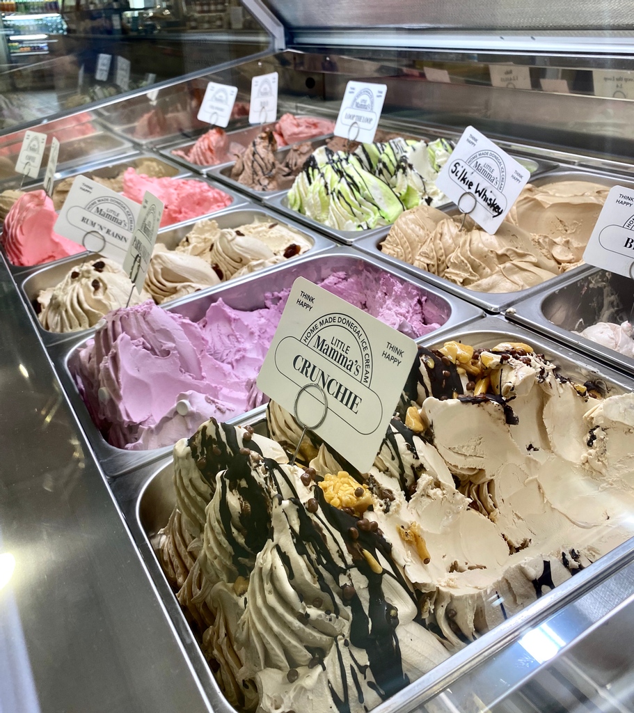 slieveleague_'s tweet photo. Our delicious @littlemammasgelato - flavours including Loop the Loop, Rum &amp; Raisin, Crunchie and the delicious @silkiewhiskey 😍⁠
⁠
Choose from a cone or tub with your favourite toppings! 🍨⁠

#slieveleague #sliabhliag #tilinncafe #tilinn #slieveleaguecliffs #donegal https://t.co/ZdXA5h0S04