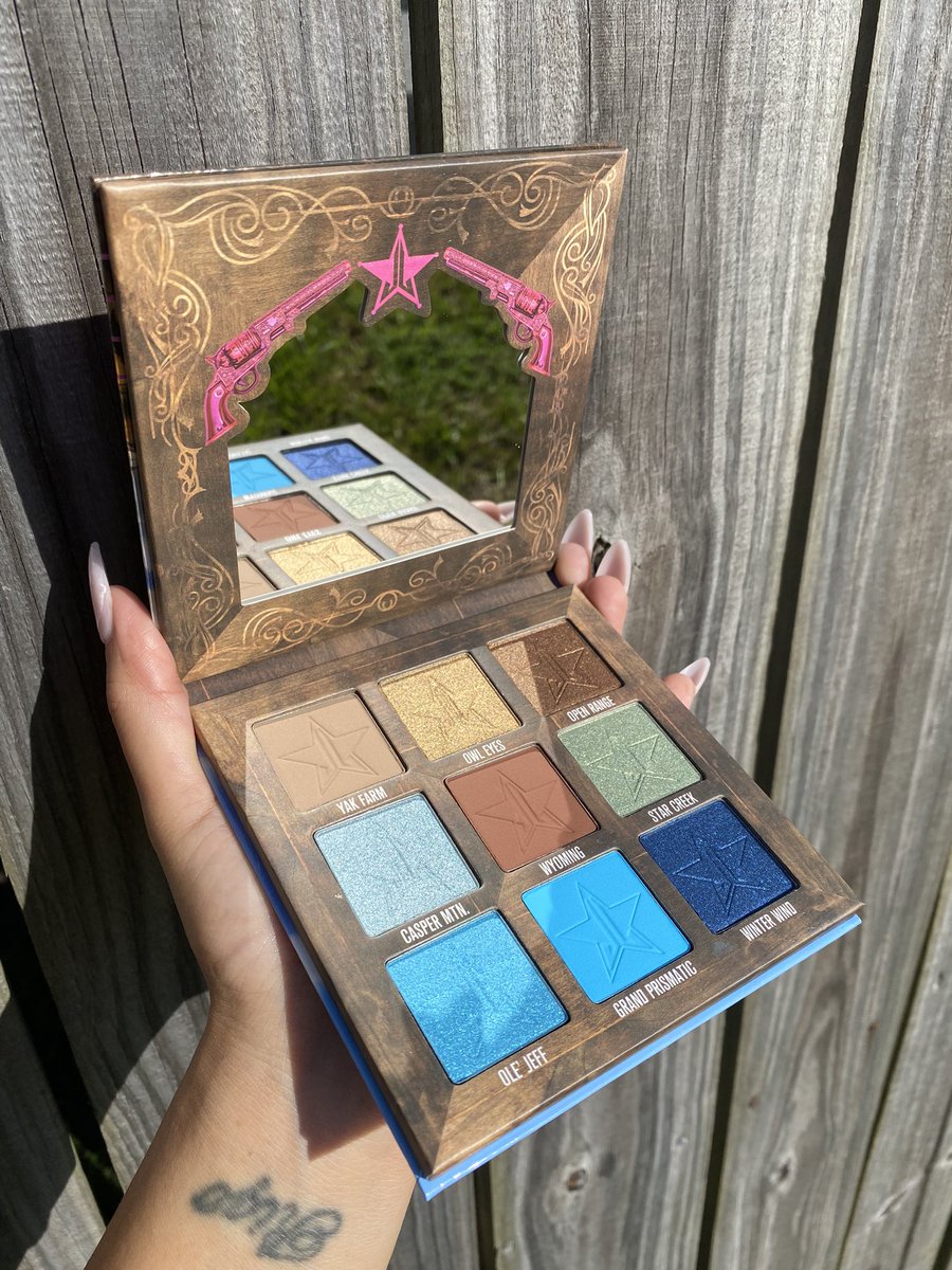 #JeffreeStarCosmetics #StarRanch 👩🏻‍🌾🐴🐄 what do you guys think about it? I love the blues 💙.           <a href="/JeffreeStar/">Jeffree Star</a>