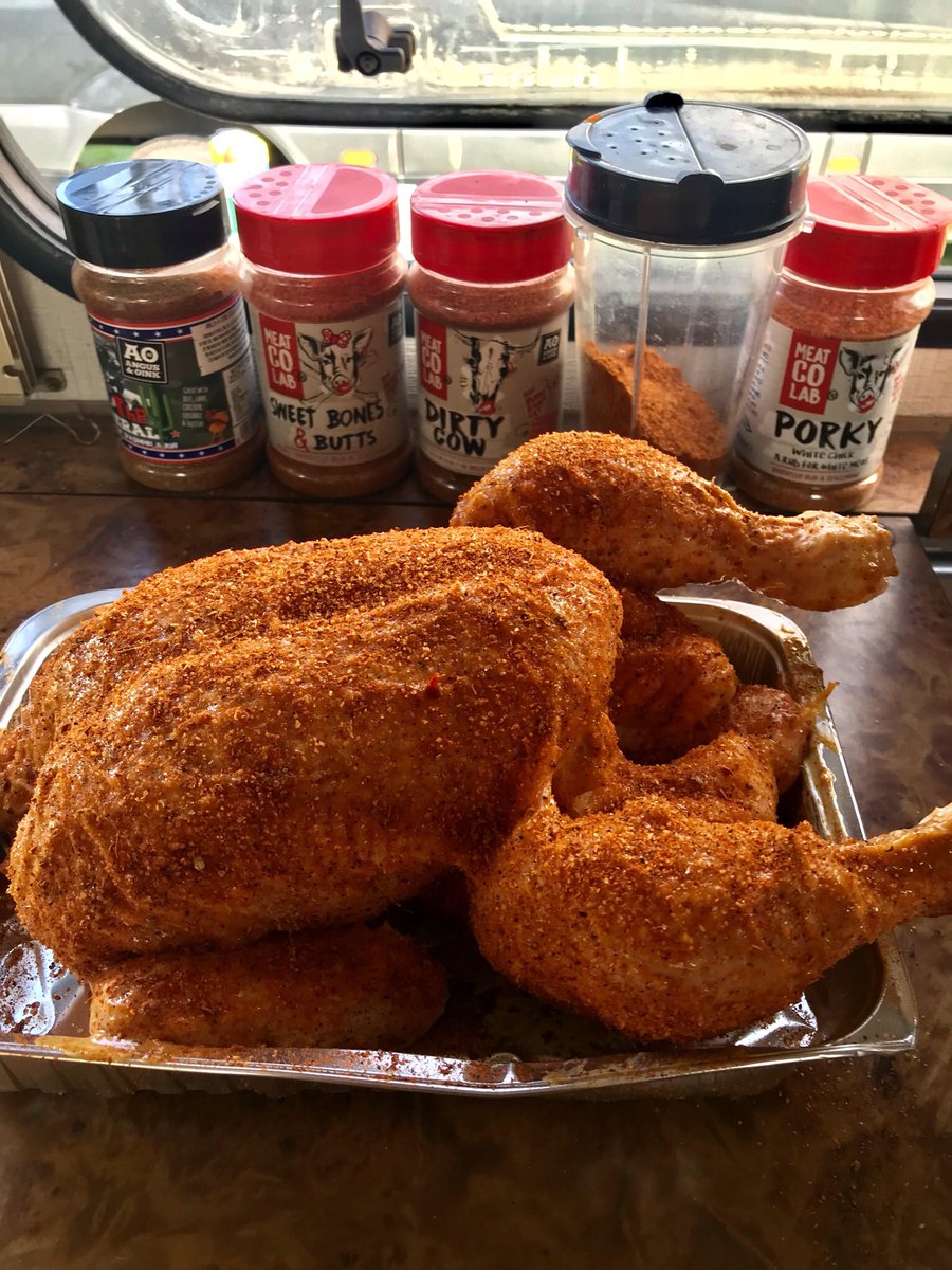 tantrictrevbbq's tweet photo. Setting up for a festival this Saturday. So Chuck a whole chicken on the WGA. #chicken #bbq #WEBER #festival #easybbq https://t.co/o4BnyX4qnm