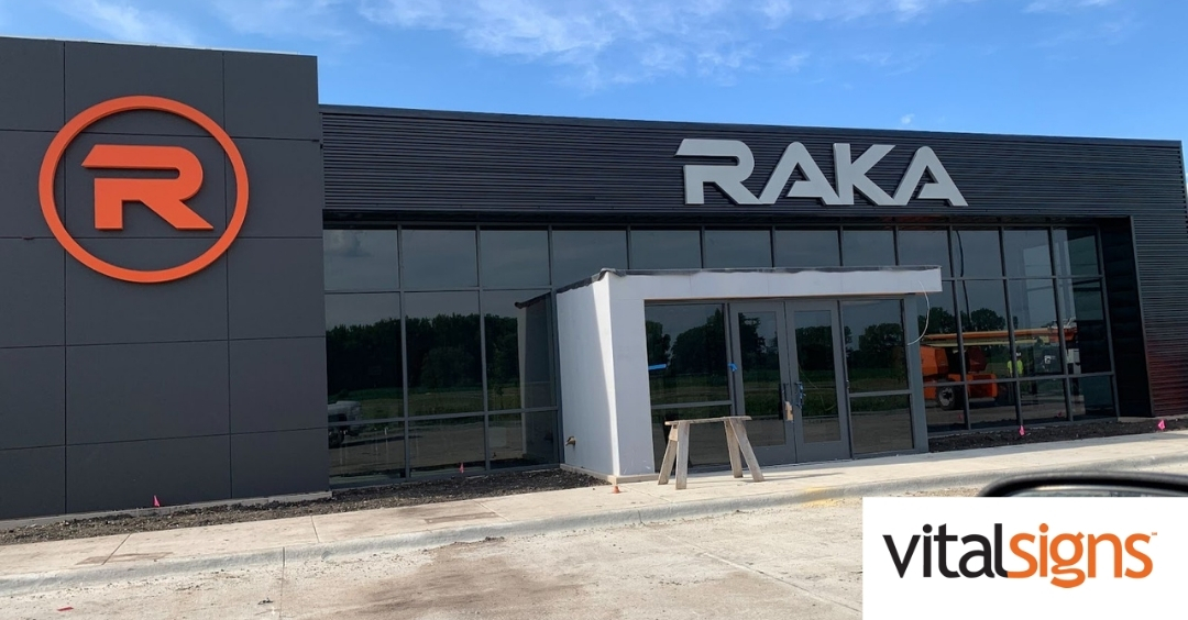 VitalSigns_Inc's tweet image. We can help you design custom signage that turns heads 🧡

Complete with your name and logo, your signage is the perfect opportunity to show off your cool branding. VitalSigns has everything you need. 

bit.ly/381yGfD 

#SignDesigns #Branding