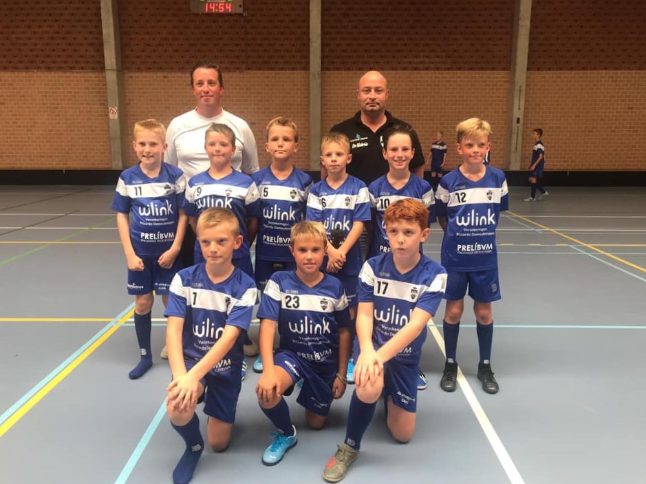 roeselaredaisel's tweet photo. We zijn nog op zoek naar enkele jeugdspelers uit 2012 en een trainer voor onze minivoetbalwerking. Gooi je in deze heel leuke en intensieve sport! #SKRD #countdown2122 https://t.co/h75Z5KyKYJ