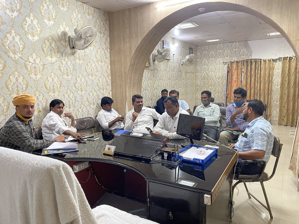 tsu_cse's tweet photo. आज 8वीं शहरी स्वच्छता कार्यदल (CSTF) बैठक में बिजनौर में 24 MLD एस॰टी॰पी॰ में मल गाद उपचार हेतु निर्मित सह उपचार व्यवस्था पर चर्चा क़ी गयी। बैठक में शहर के निझी सेप्टिक टैंक सफ़ाईकर्ताओं की निगरानी एवं पी॰पी॰ई॰ किट्स के उपयोग पर भी ज़ोर दिया गया।@VikramadityaSM @dmbijnor #fssm https://t.co/GVFMEOfjTs