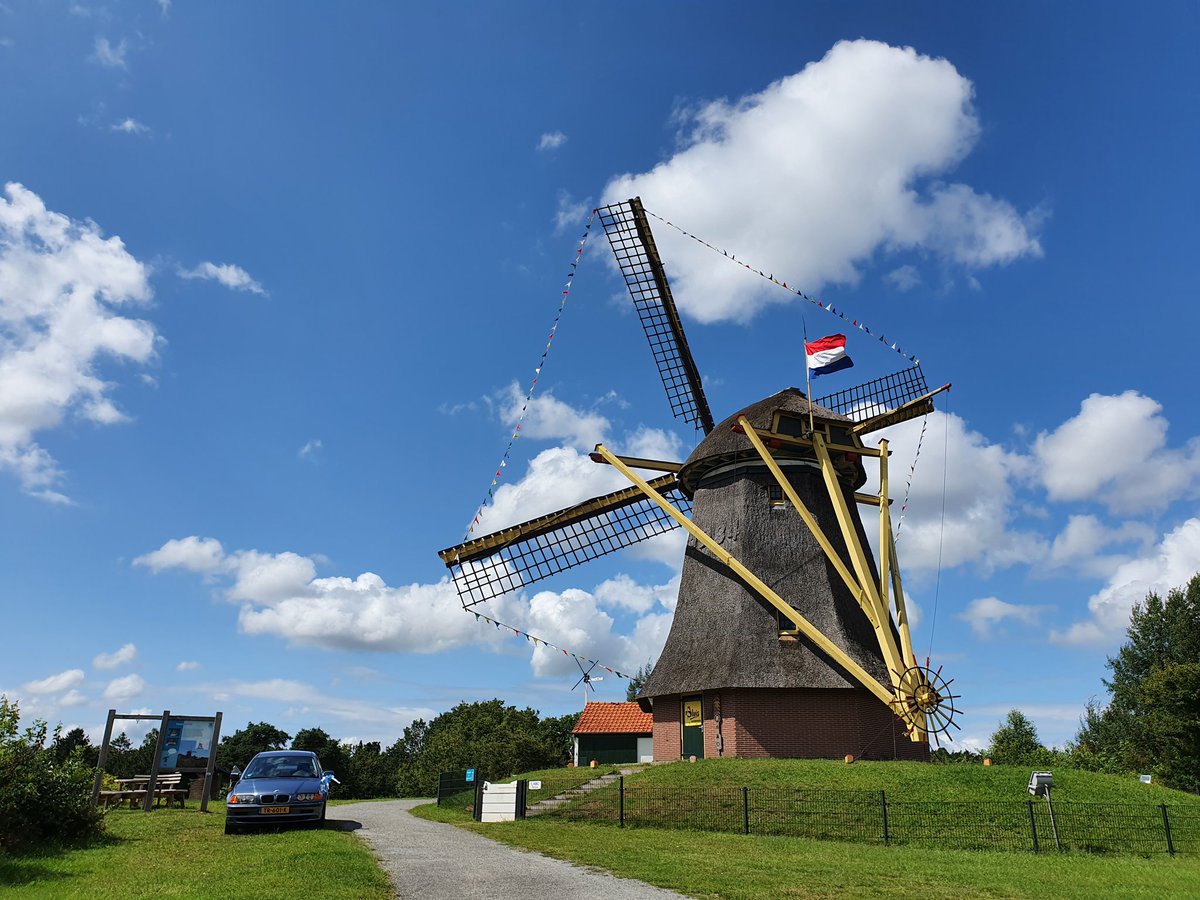 Molen de Vlijt staat in de vreugdestand i.v.m. het trouwen van een familielid van 1 van onze molenaars!