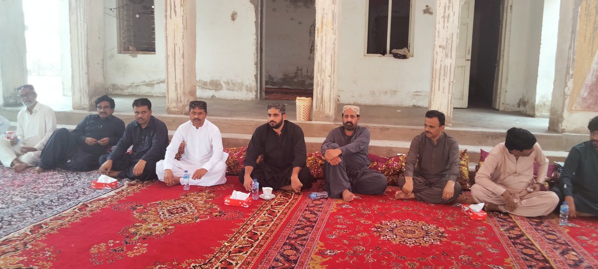 AhmeedJanjhi's tweet photo. پاڪستان پيپلزپارٽي اڳواڻ ونگي جي ڄام ارباب امير امان الله صاحب ڳوٺ مھراڻ ويرو پھچي سابق ايم پي اي  عنايت علي راھمون جي انتقال تي پوئينرن سان تعزيت ڪئي ـ 
@arbab_lutfullah @arbab_amanullah https://t.co/rcO6SozbqH