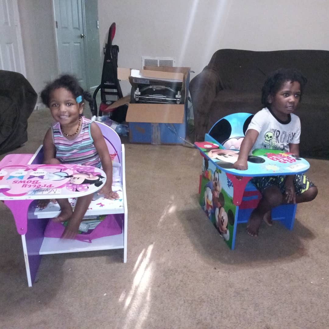 nylahsboutique's tweet image. Happy Monday!☺️

It&apos;s back to school for most.

Welcome to N&amp;amp;W Academy

My mom will be teaching us all we need to know before we start school. 

We woke up excited and ready to learn. 

Excuse box in background school stuff had arrived. 

Have a good week.

#learningstartsathome