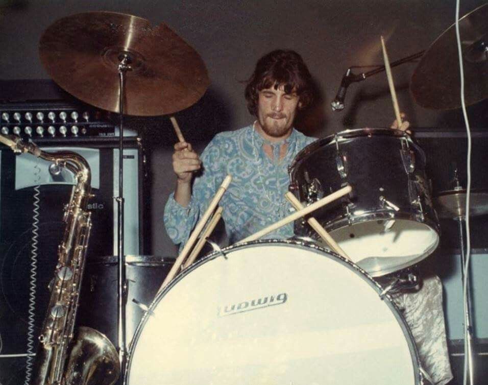    Happy Heavenly Birthday Jim Capaldi!  C]B)          