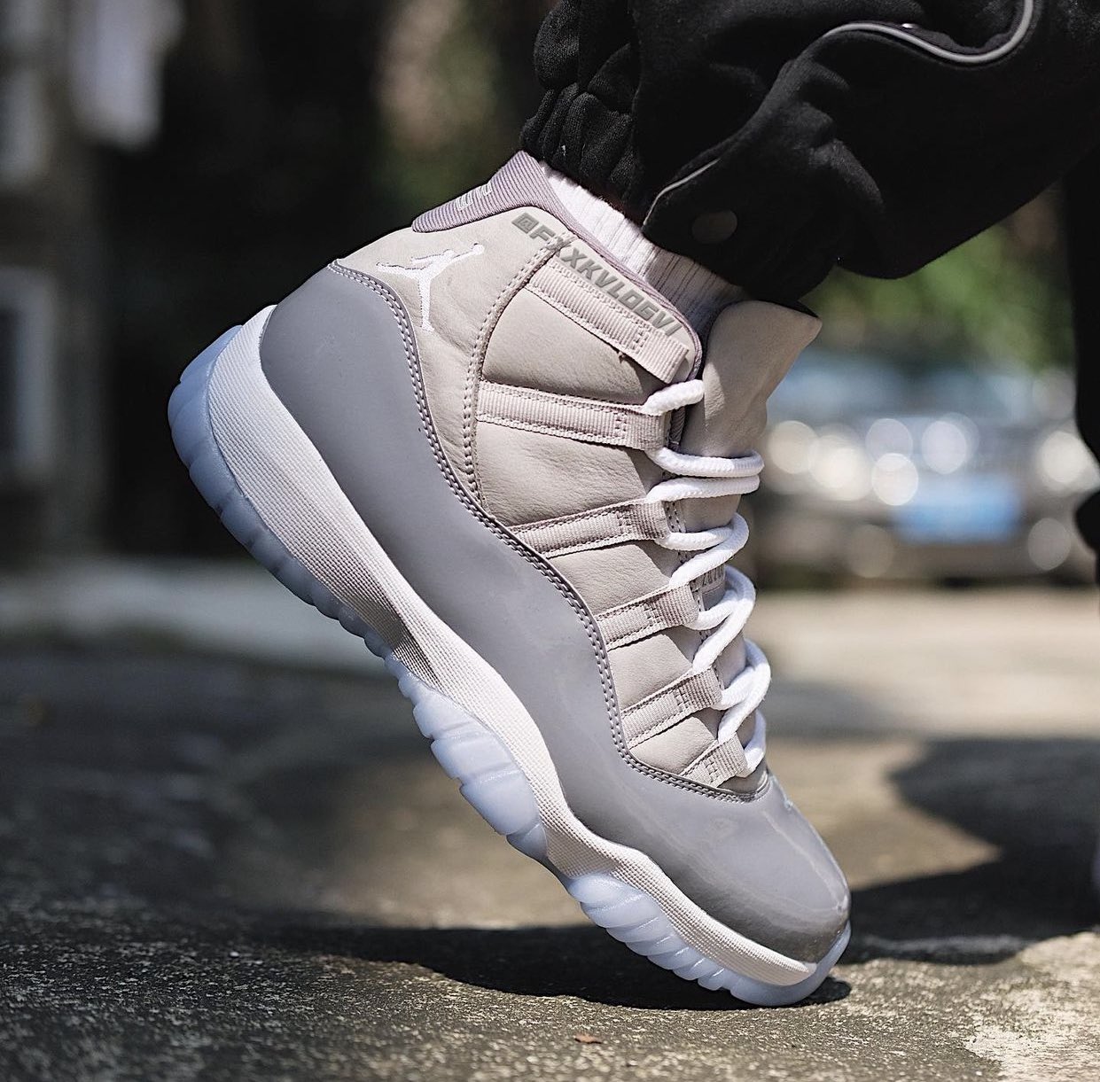 Nice Kicks on X: Clear shots surface of the 2021 “Cool Grey” Air Jordan 11  Retro. 🤤 https://t.co/rXMJ1FXtkQ / X