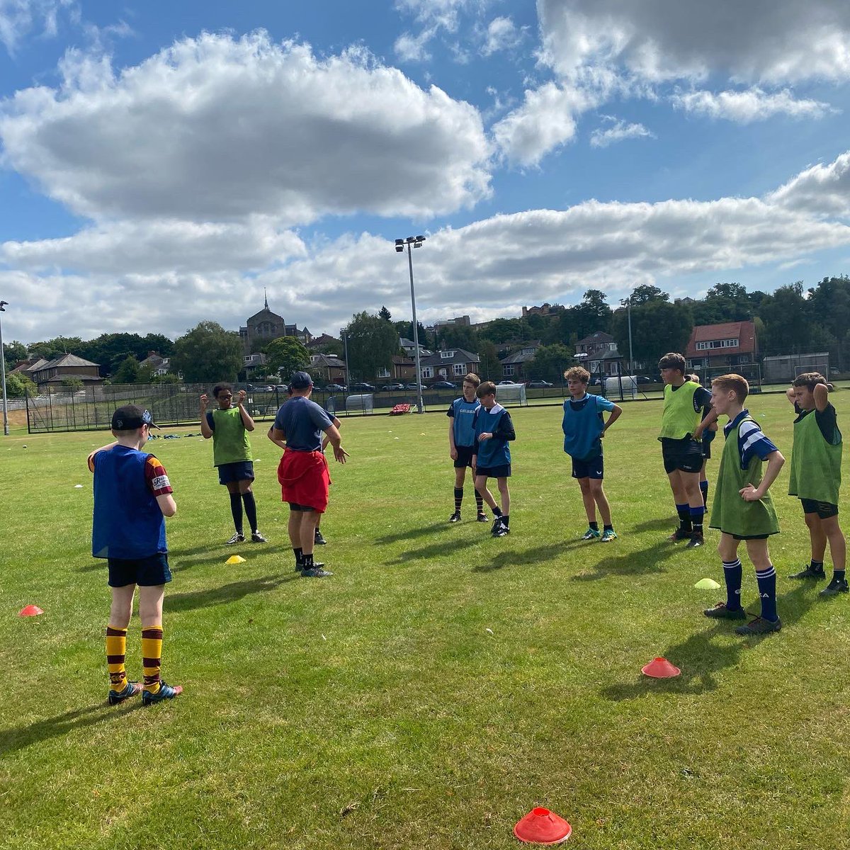 OnsidePerform's tweet photo. Our S2 group working hard this afternoon, focusing on decision making and skill games
#GetOnside #onsiderugbyperformance #onsiderugby #rugbyskills #rugbyskillscoach #rugbyskillsdevelopment #decisionmaking #decisionmakingskills #glasgowcity #balgray #rugbycamp https://t.co/A7RZEcckW7