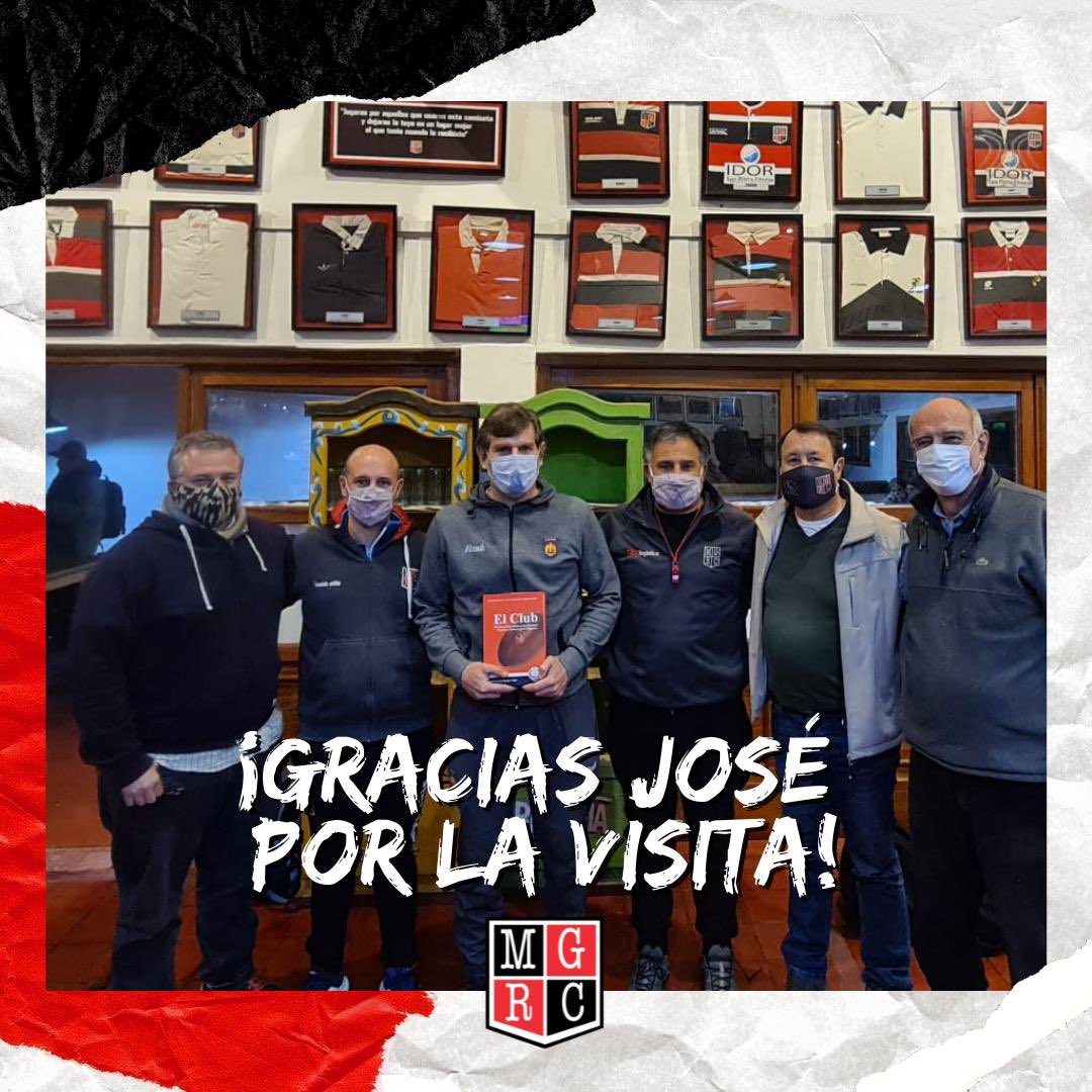 ✔️En el Marco del programa Conecta Rugby impulsado por la UAR, recibimos la visita de José Altube Tutor designado para nuestro Club👏🏼
.
Gracias José @jmaltube72 por la visita y el tiempo dedicado!💪🏽❤️
.
MGRC #montegrande #rugby #hockey #mgrc #tricolor #uar #fuar #VamosPorMas