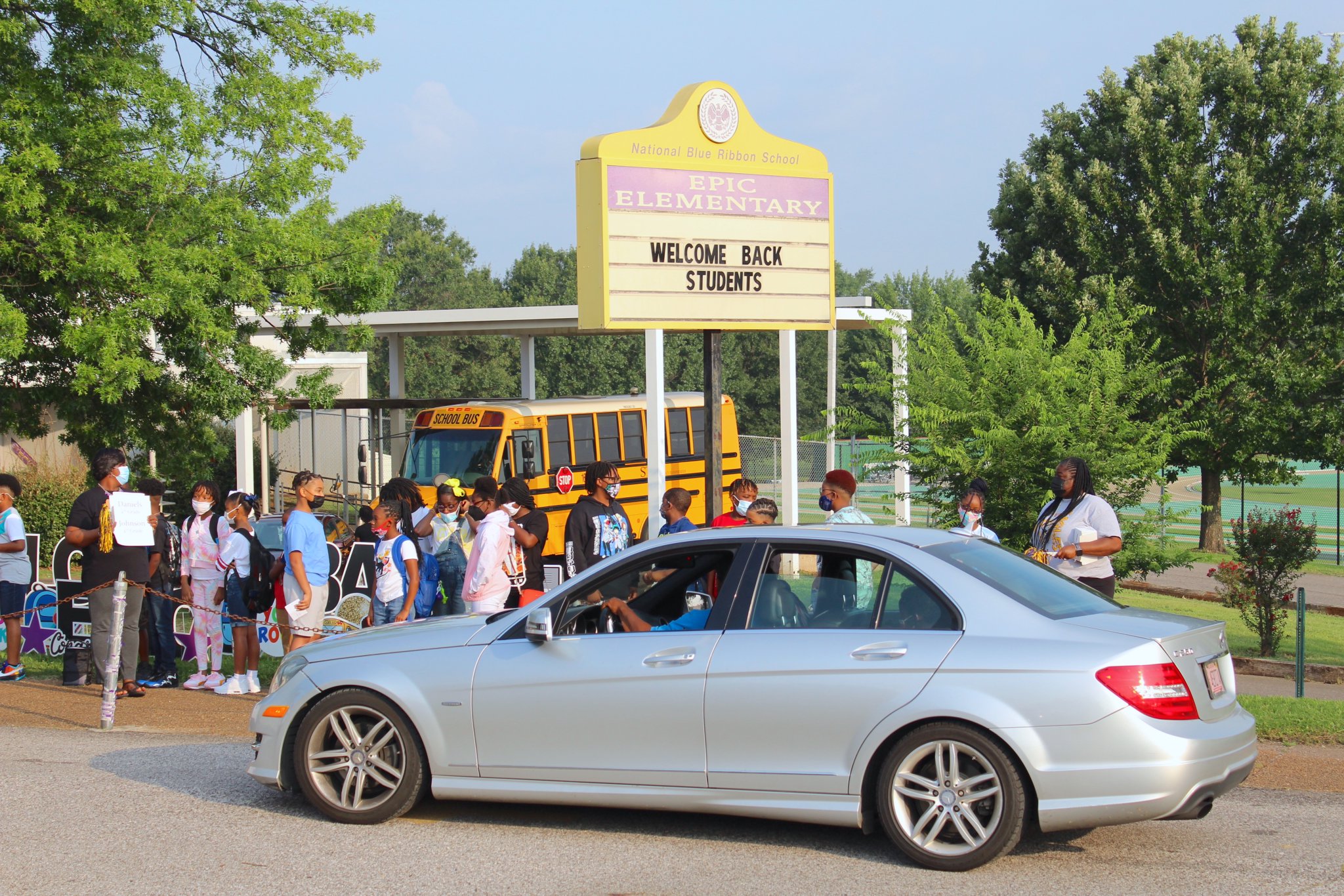 Birmingham City Schools🎓 on Twitter "Students were greeted by teachers