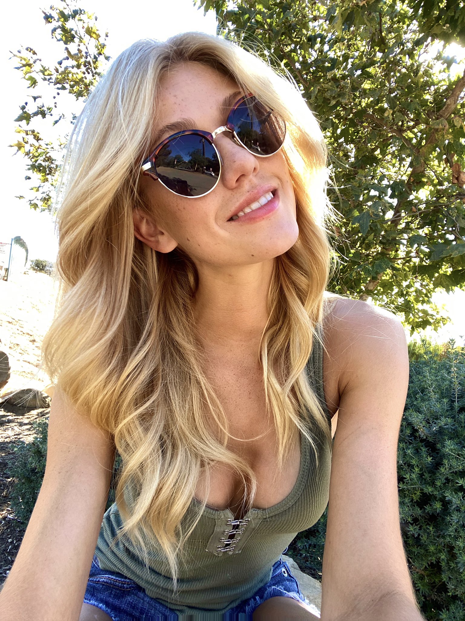 E7yxTwZUUAg5laD?format=jpg&name=large