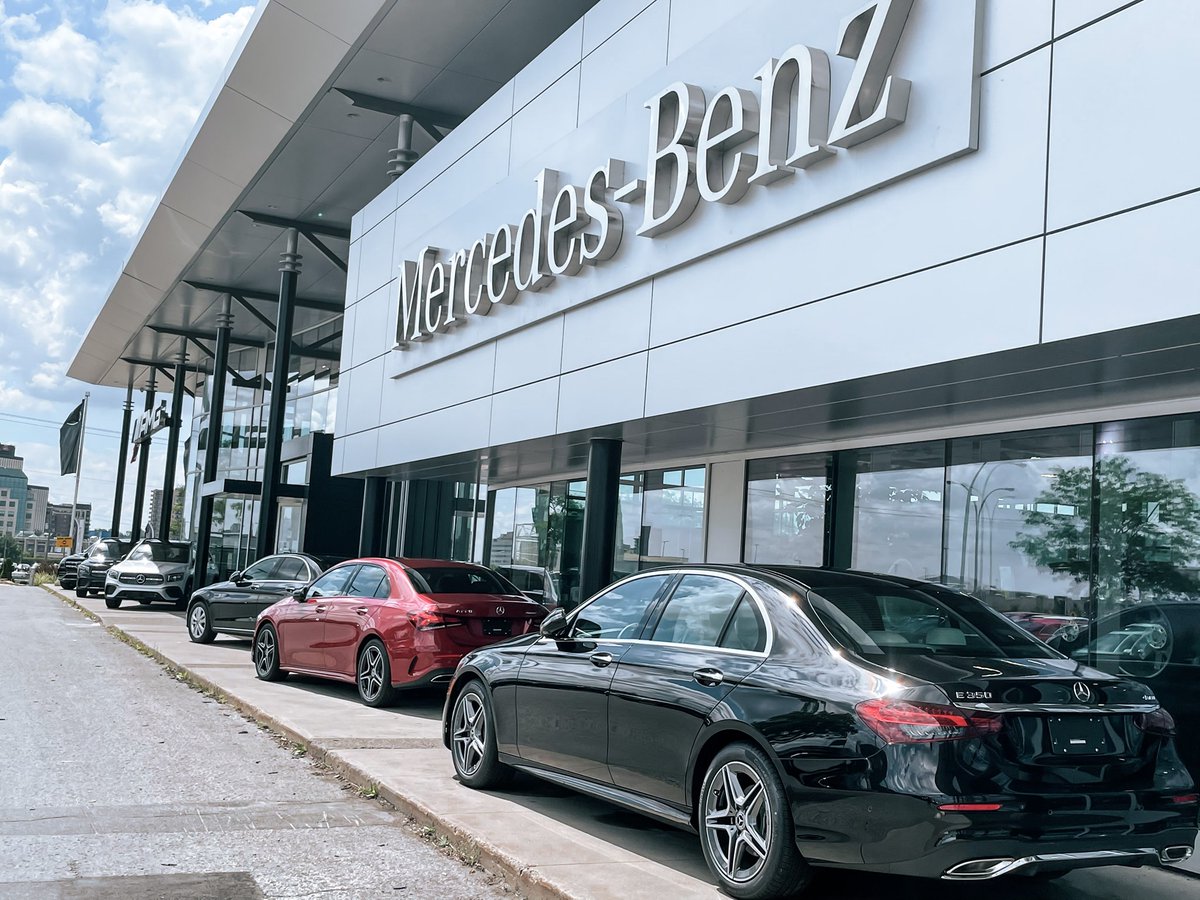 MercedesLaval's tweet photo. Commencer la semaine du bon pied avec votre prochain véhicule Mercedes-Benz. Notre équipe se fera un plaisir de vous accueillir et vous accompagner en concession. ✨ 
#MercedesBenzLaval #MondayVibes https://t.co/KJXqkOVM5e