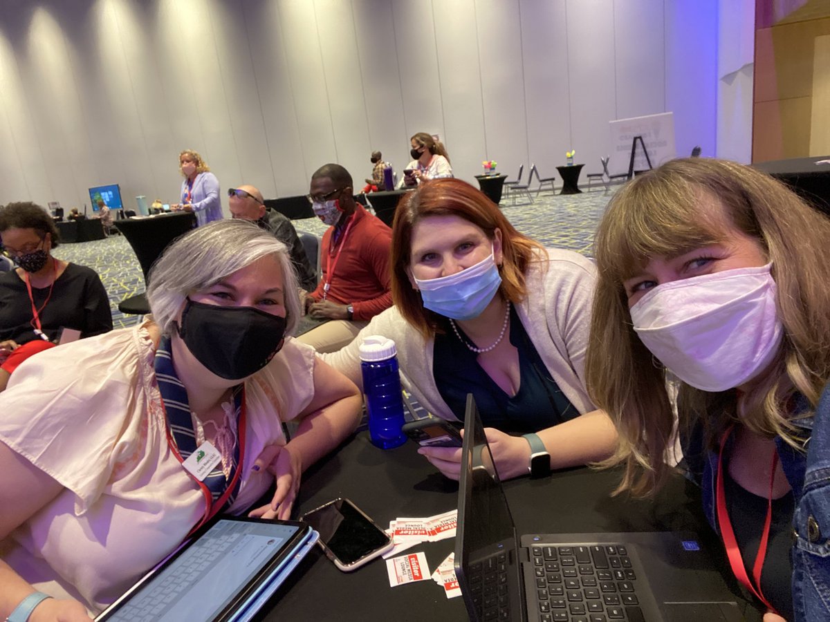 KinderMindHeart's tweet photo. Tweet, tweet! Learning more about Twitter #jcpsdl https://t.co/2U0oCd7PlO