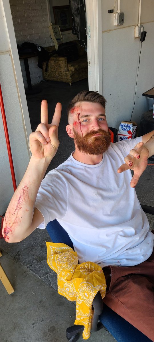 bleikme's tweet photo. "Be careful on the motorcycle, there are a lot of dumbasses out there"

It's me. I'm the dumbass. https://t.co/550wYIYbwl
