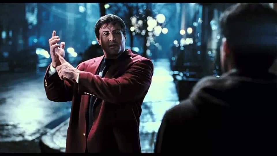 “Ni tú, ni yo, ni nadie golpea más fuerte que la vida.”

Rocky Balboa (2006)