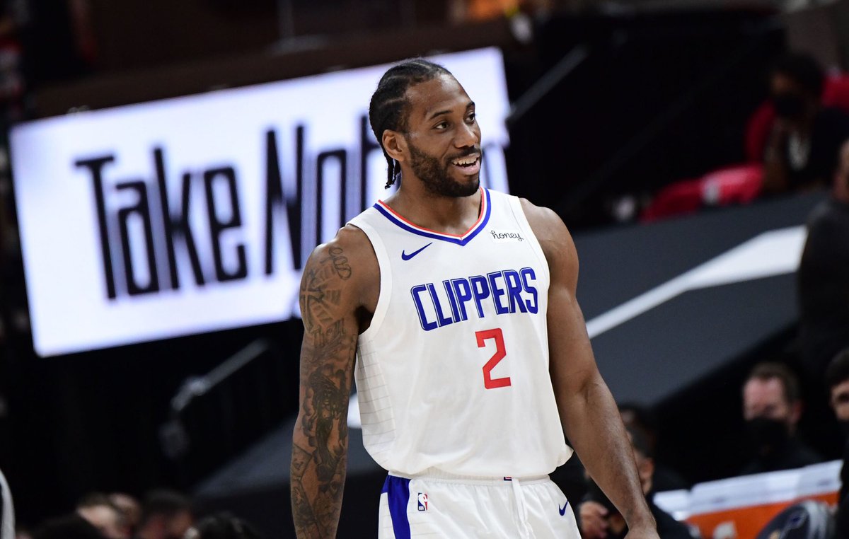 phxlogan's tweet photo. There is a growing concern within the Clippers organization that Kawhi Leonard will sign a max contract with the Phoenix Suns when free agency begins tonight. Leonard likes the idea of playing alongside Devin Booker and Chris Paul, as well as mentoring Mikal Bridges https://t.co/wFv7PtW2pN