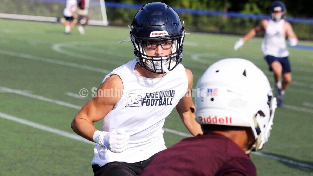 ICYMI: My feature on Edgewood football &amp; spotlight on senior Riley Payne swohiosportsdaily.com/2021/08/01/pay… <a href="/swocsports/">SWOC Sports</a> <a href="/EdgewoodCougs/">Edgewood Schools</a> <a href="/GoEHSCougars/">Edgewood High School</a> <a href="/EdgewoodFB/">Edgewood Football</a> <a href="/RileyPa74522032/">Riley Payne</a> <a href="/ButlercoOhio/">Butler County Hub- Butler County, Ohio</a> <a href="/CoachClemmons/">Scott Clemmons</a> <a href="/cougars4three/">Rich Hazelwood</a> <a href="/MUlefty34/">Brian Caudill</a> <a href="/doug_geygan/">Doug Geygan</a> <a href="/Edge_MSoccer/">Edgewood Men’s Soccer</a> @Edge_Track_XC <a href="/SWOFCAfootball/">SWOFCA</a>