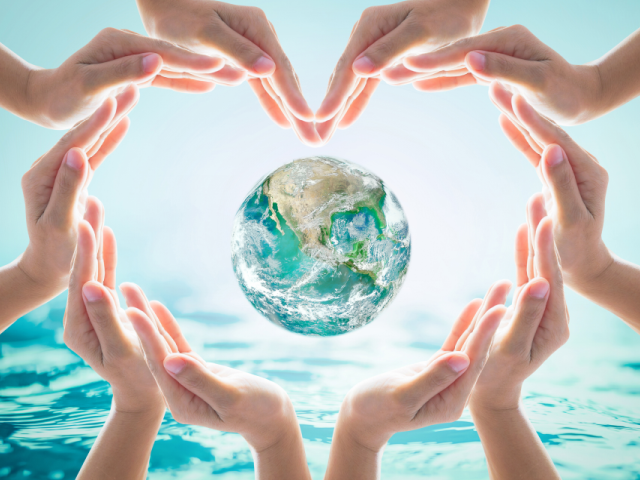 Lorsque la #durabilité fait partie de la culture d’une marque, elle devient un point différent et a un #impact sur la façon dont les #clients  la perçoivent. La #rse est devenue un enjeu pour les entreprises : parce que les consommateurs l’exigent.
ow.ly/QLgZ50FIQsG