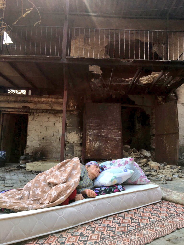 “Evi yanmayanlar keşke yansaydı diyecekler” diyen haysiyetsiz!

Bu fotoğrafa iyi bak.