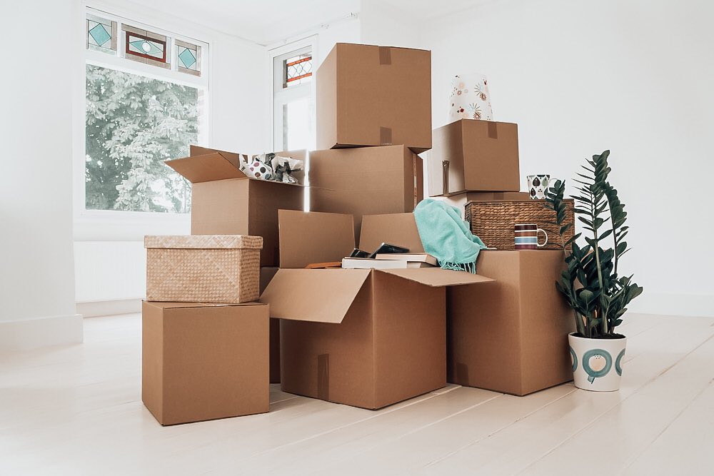 🚨Move-out day is almost here! 📦We will be so sad to see some of our favorite residents leave tomorrow, 😢but will be here to help if you need us. ☺️💪
•
•
•
#studentliving #moveoutday #varsityannarbor