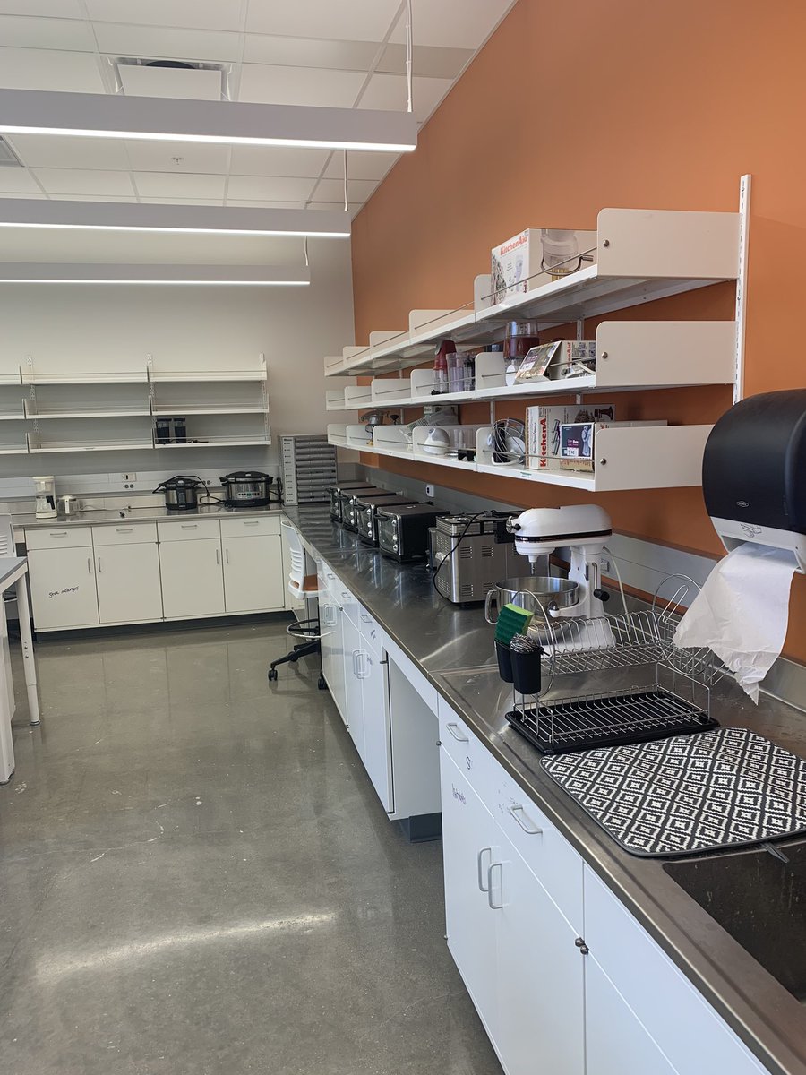 HandsOnSciABE's tweet photo. Only 3 more weeks til @LifeAtPurdue new semester starts! Been working on readying the awesome teaching/project spaces the new @PurdueABE building has for undergrad classes like this one. Watch out for #ABE201 and #seniordesign to do some great work in here! #teachingthefuture https://t.co/30T0YLpM6x