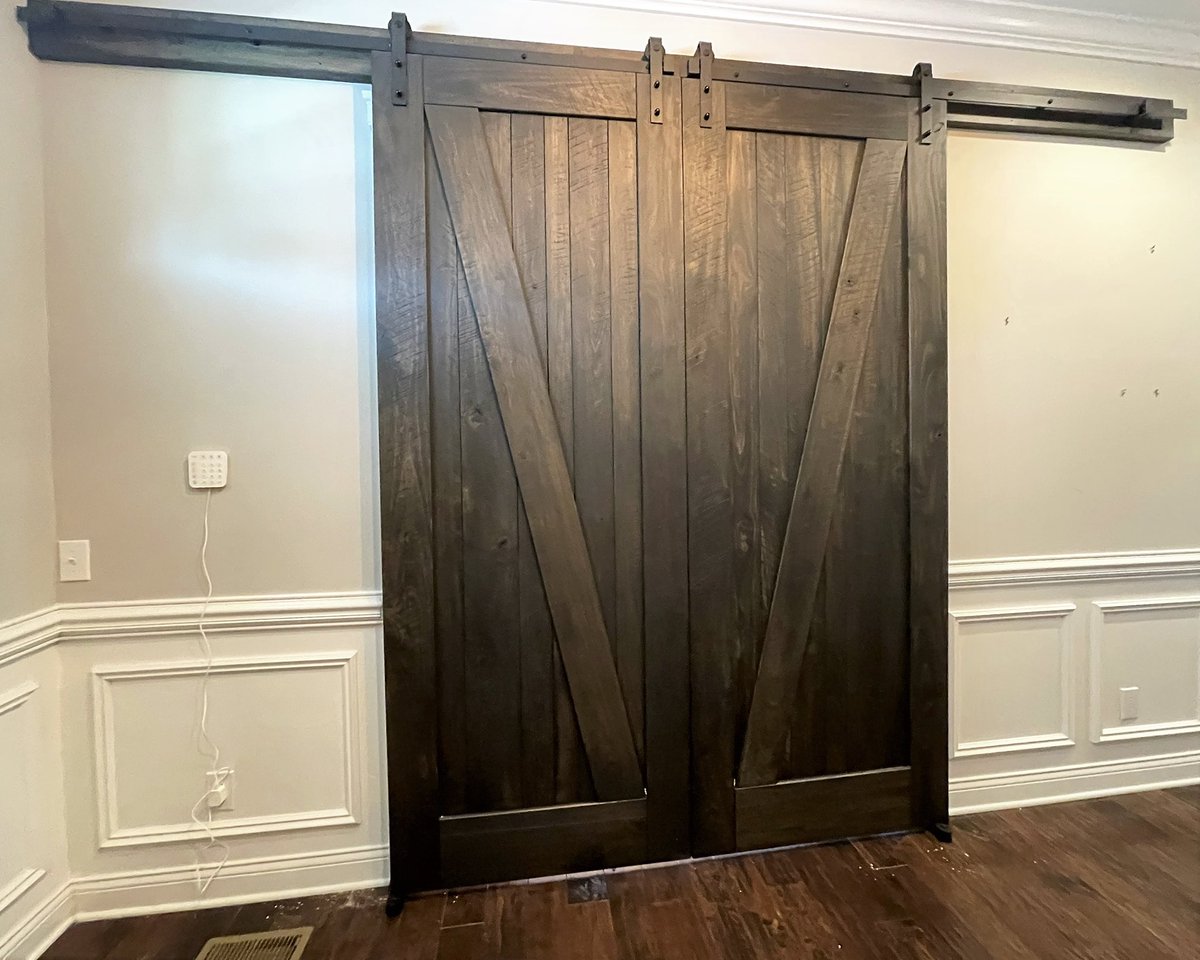 ReclaimedBarnOH's tweet photo. When our barn doors are installed 
they make our customers love their homes even more. 
Give us a call if you’re looking to add barn doors to 
your home and we’ll be happy to help! https://t.co/wHGQlQYURu