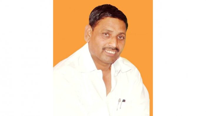 VarthaBharatiEn's tweet image. BJP MP #DharmendraKashyap booked for misbehaving with priests at Uttarakhand temple

➤ Watch Video

Click 👉 bit.ly/3rQ6ns4