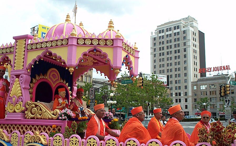 SGadiNewJersey's tweet photo. 20 Years Ago, from August 1-August 5, 2001 a 5 Day Grand Opening Murti Pratishtha was held for our #SecaucusTemple
#Memories #GrandOpening #MurtiPratishtha #Hindu #Mandir #Swaminarayan #Bapa https://t.co/HDEBbvtb3h