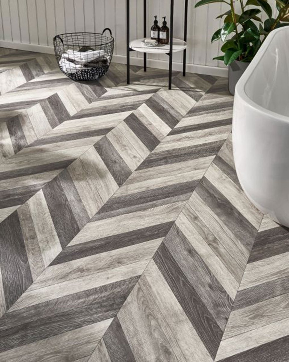 Did you stop scrolling for this incredibly stylish flooring? 😍

With an eye-catching design, high durability and excellent slip resistance, our Natural trends Florence #Herringbone Vinyl will transform #Bathrooms &amp; #Kitchens ✨

🛒 Order Free Samples!
👉 bit.ly/3lljujW