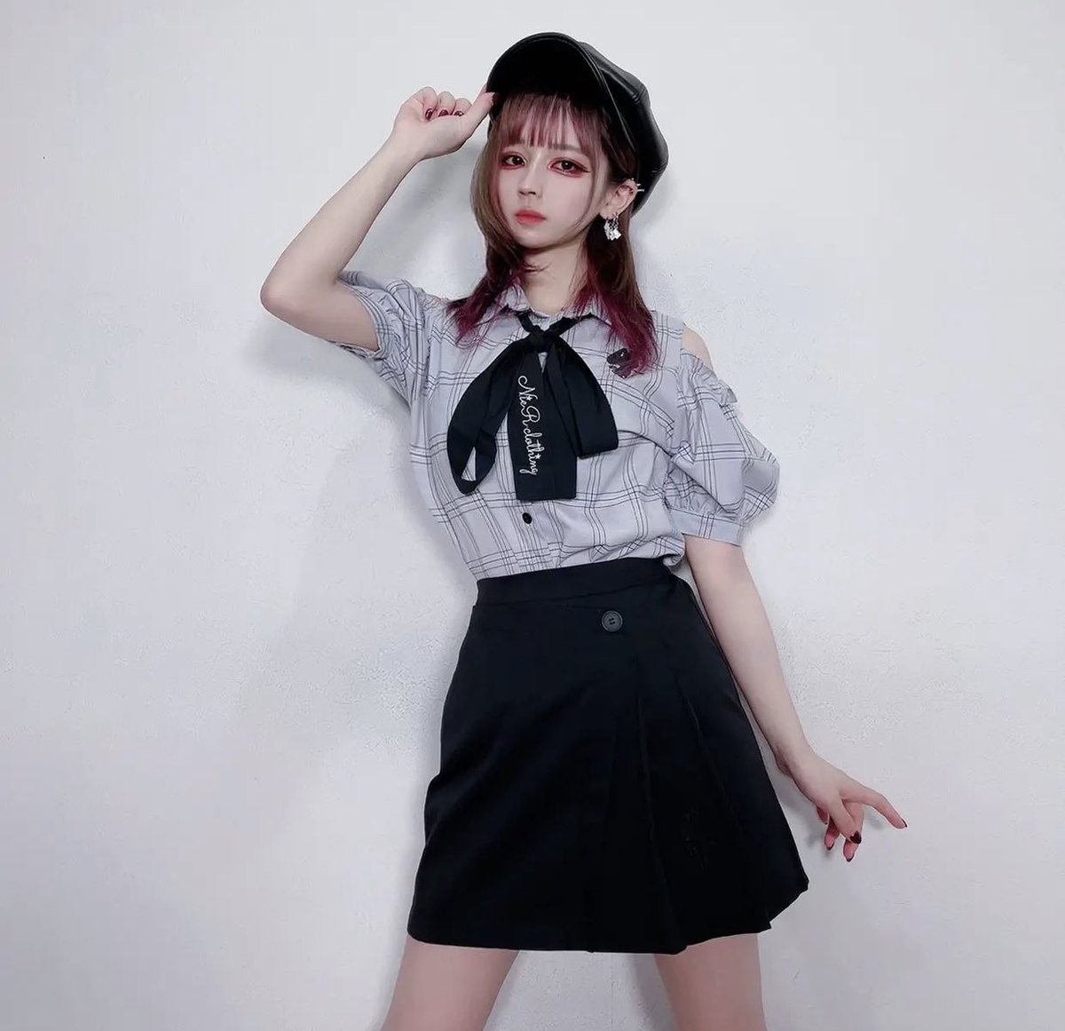 NieR_tokyo's tweet photo. 🎁本日〆切プレゼント企画🎁

リボン付きOFF-SHOULDER
【GRAY CHECKERED】

🎁3名様にプレゼント🎁

◼応募方法
フォロー(@NieR_tokyo) &amp; RT
◼締切〆  本日24時

※鍵垢の方も対象内です。
是非ご参加ください🙇‍♂️🙇‍♀️ https://t.co/C9rM54O15y