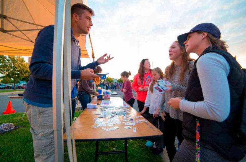 As the countdown to move-in day becomes closer for Grand Valley State University students, the Campus Board of Activities (CAB) and Student Life are preparing for Welcome Week:
lanthorn.com/82706/laker_li…