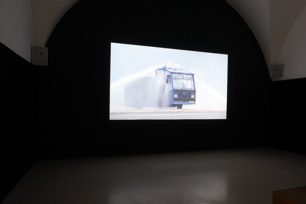 A voir jusqu'au 30/09 à Corti au <a href="/fraccorse/">fracorsica</a>, l'expo "Affinités". Le FRAC a proposé à 12 personnes partenaires et complices de ses actions sur le territoire de choisir chacune une œuvre de la collection et d’en donner librement sa perception
isula.corsica/FRAC-Corsica-l…
<a href="/CultureCorse/">Culture Corse</a>