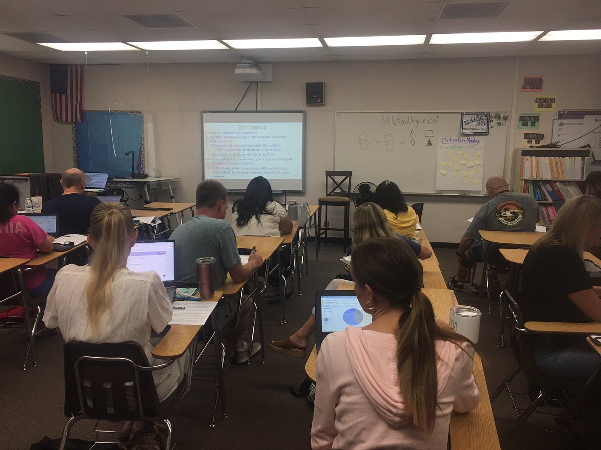 Woohoo! Back to in person PD and in my session teachers are learning several different #EduProtocols beginning with Cyber Sandwich #PBVUSD
