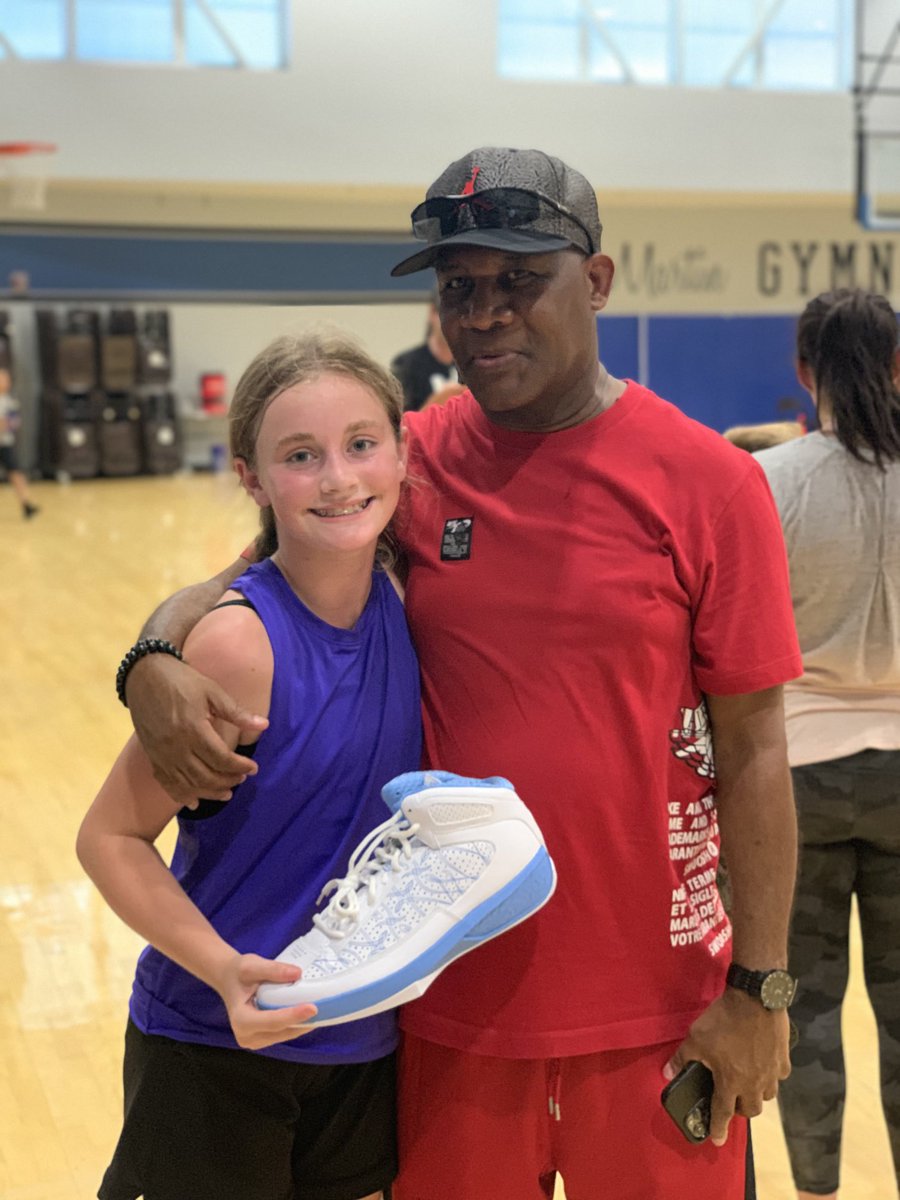 JamiePuryear1's tweet photo. Kelsie Lee was chosen at Kevin Martins camp as camper of the day recently. A well deserved honor for a very hard working player. https://t.co/iFkmCFCKfQ