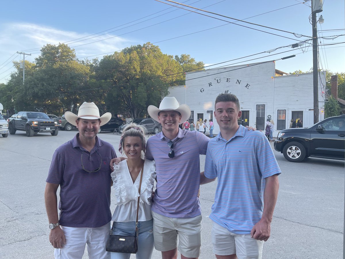 Hunter Bond (hunterbondd) Twitter