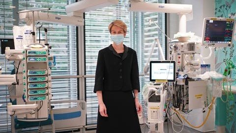 As the new NHS Chief Executive, I’d like to thank staff for everything you have done throughout the COVID-19 pandemic. I’ve always been incredibly proud to work for the NHS since I joined as a graduate trainee and I have never been prouder of what we’ve achieved. 1/10