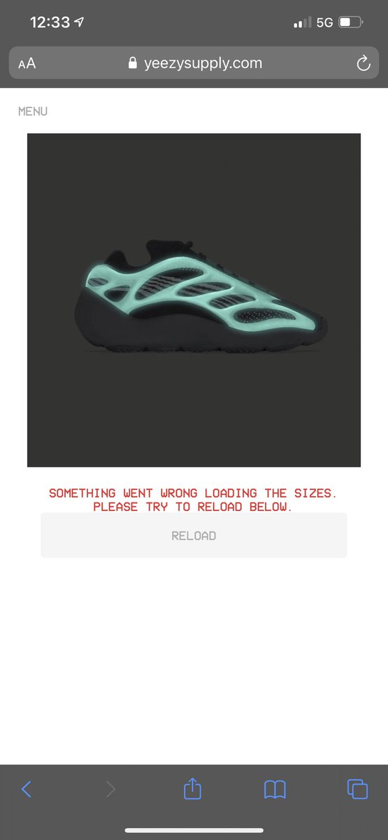 Straightup_631's tweet photo. @theyeezymafia EXPLAIN HOW I GOT THROUGH 10 times snd wouldn’t let me click purchase! THIS IS A JOKE 😭😭😭 https://t.co/Sp2GiQqNHr
