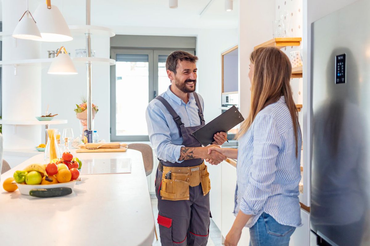 Pronto’s new blog details exactly how individuals in the home services industry can enhance #communication and make stronger #connections with clients and colleagues to improve work #efficiency.

 buff.ly/3zBQTdX