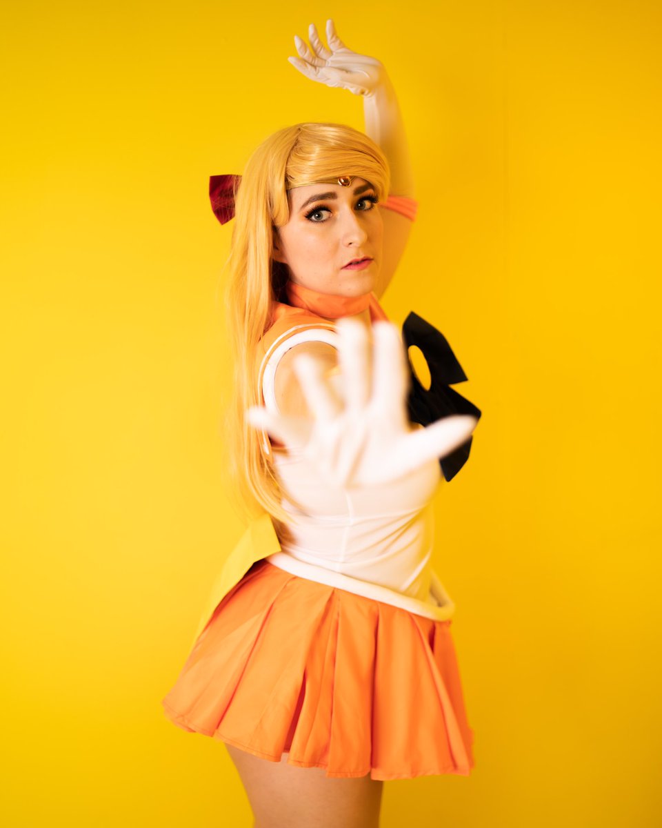 Haven’t posted anything in nearly a month whoops 😅 Have some Sailor Venus for #MoonieMonday! 🧡
📸: azshots480 (on IG)
#SailorMoon #sailormooncosplay #sailorvenuscosplay #sailorvenus #SailorMoonCrystal